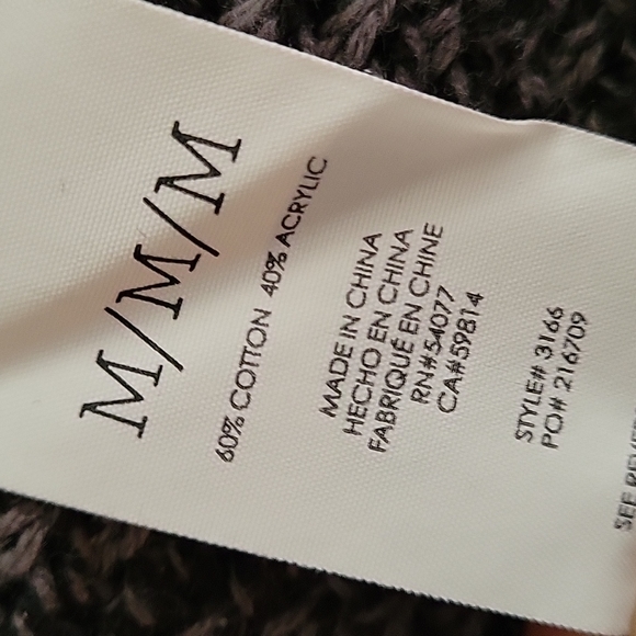 Sweater - Picture 9 of 9